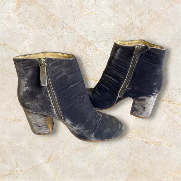 Zara Basic Collection Women's Steele Blue Velvet Ankle Boots Size 36 EU - Picture 1 of 6